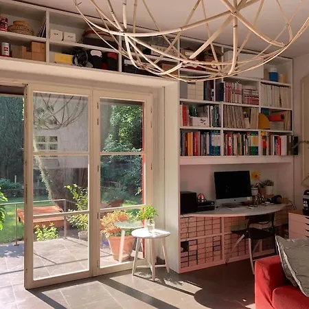 Casa Nel Verde Con Giardino E Posto Auto بيت للعطل